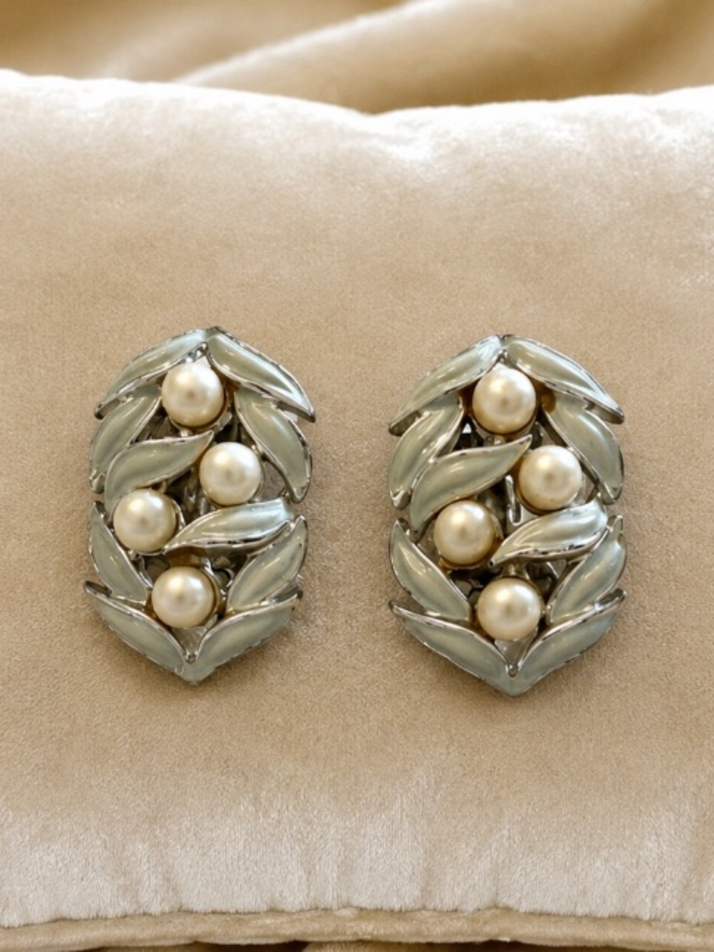 CHAREL Vintage White Enamel Leaves and Faux Pearl Clip-On Earrings